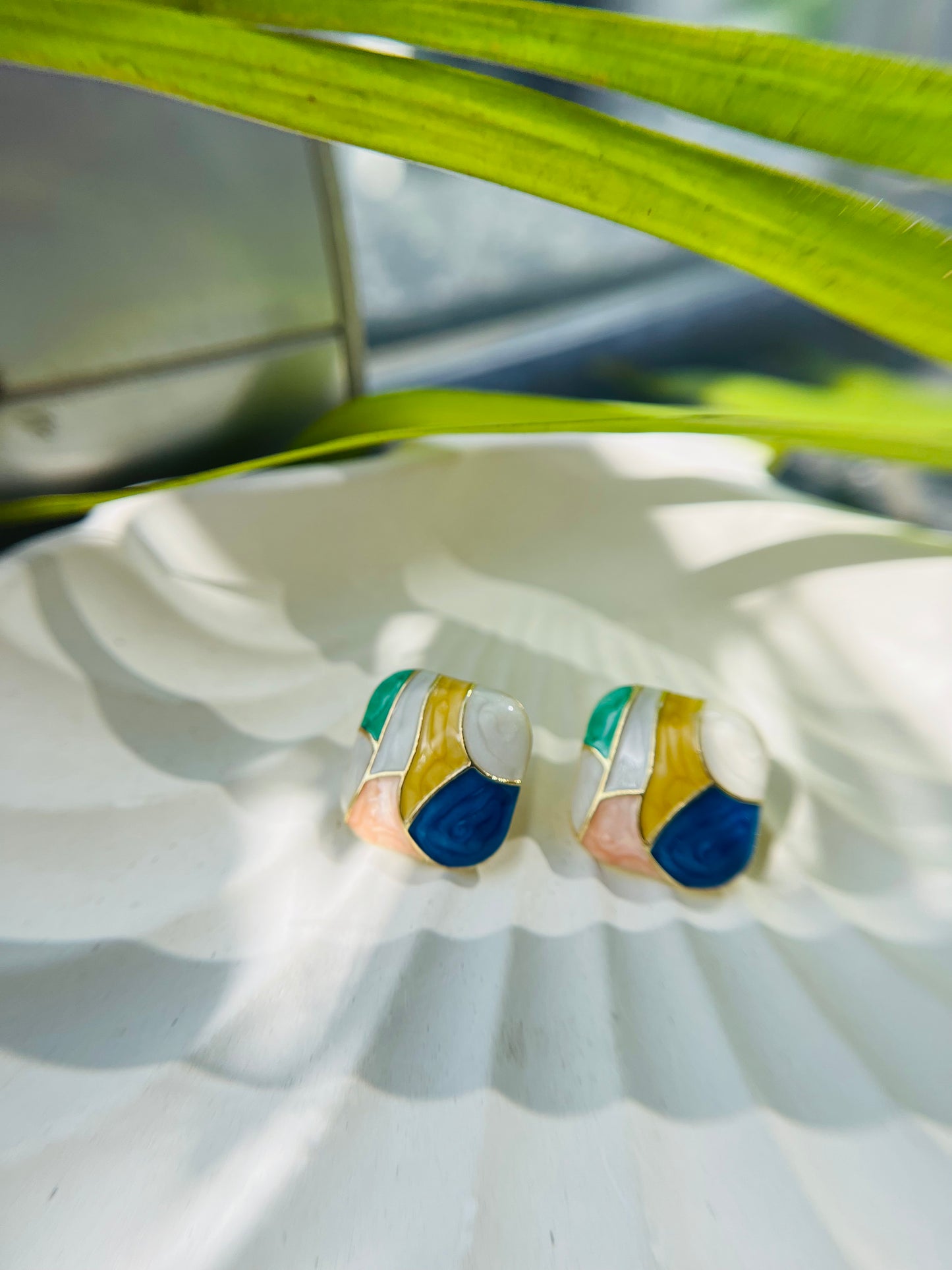 Color Pop Stud Earing