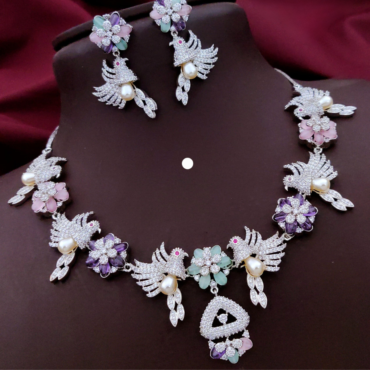 Mozonight Stone Ad Necklace