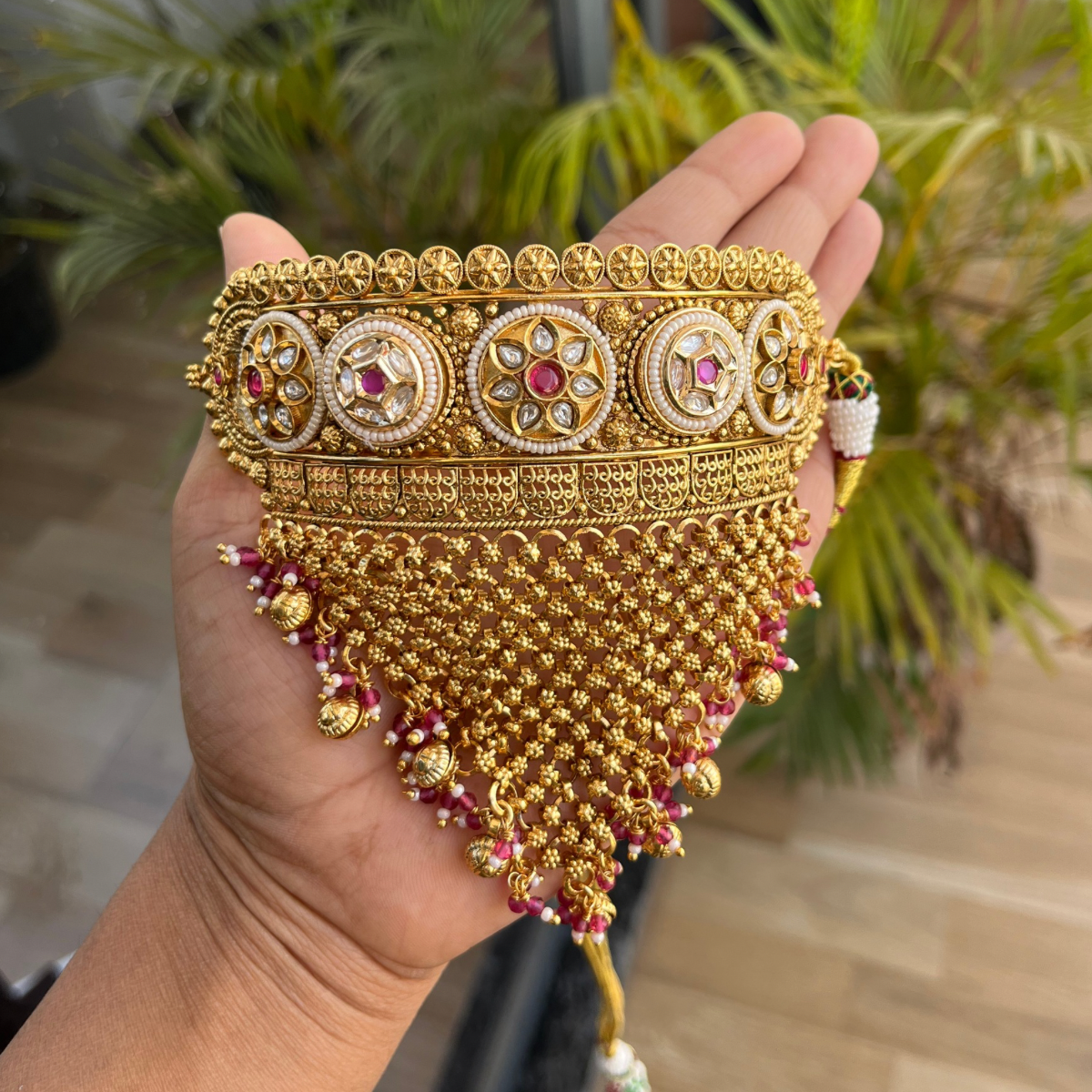 Kastuti Choker Set