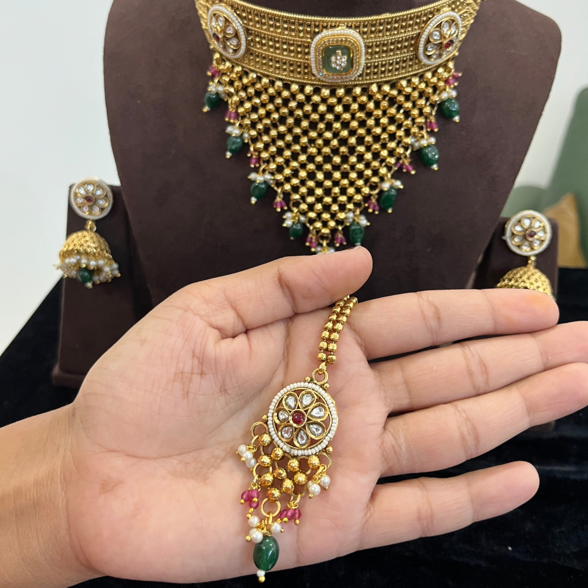 Jodha Choker Set