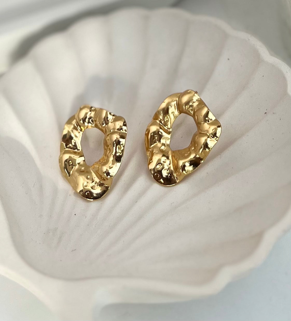 Anti Tarnish Abstract Studs Earing