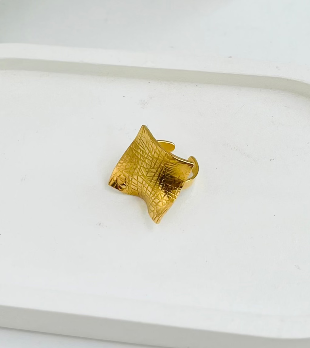 Anti Tarnish Textured Square Ring
