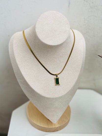 Anti Tarnish Emerald green snake chain pendant