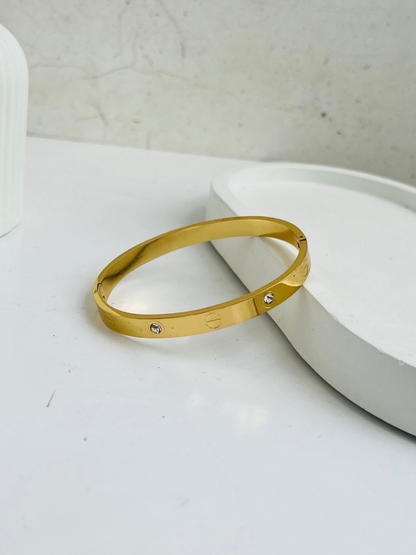 Anti Tarnish Trending Bracelet