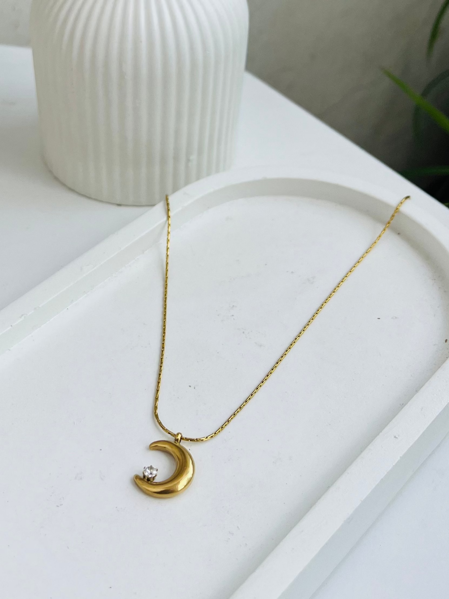 Anti Tarnish Moon Pendent Necklace