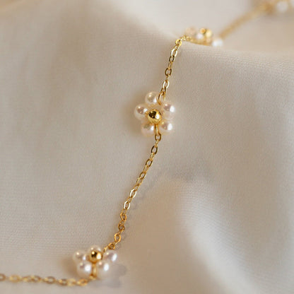 Pearl Daisy Necklace