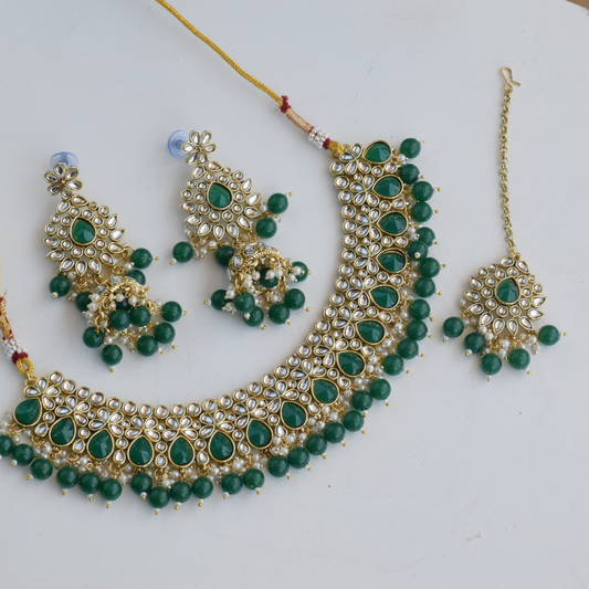 kundan Green Necklace