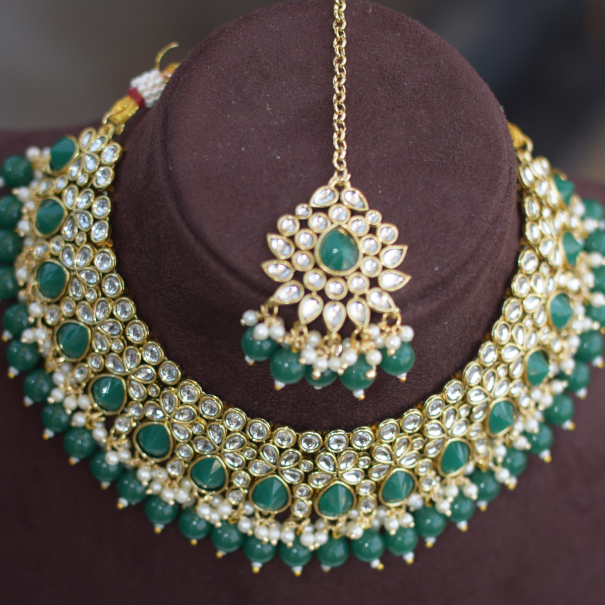 kundan Green Necklace