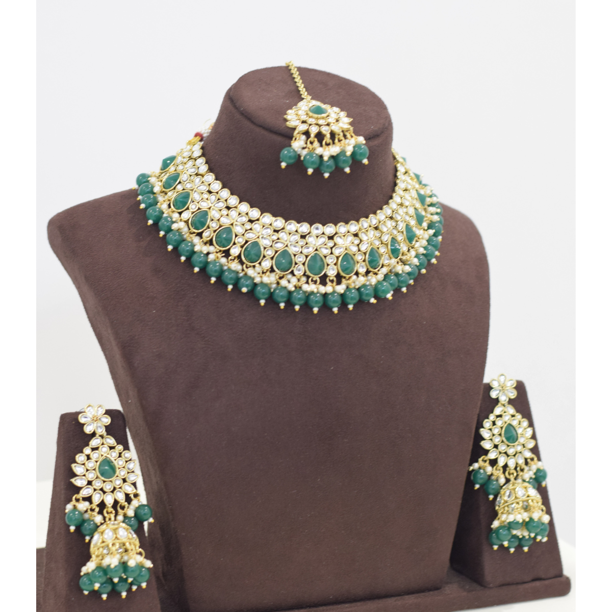 kundan Green Necklace