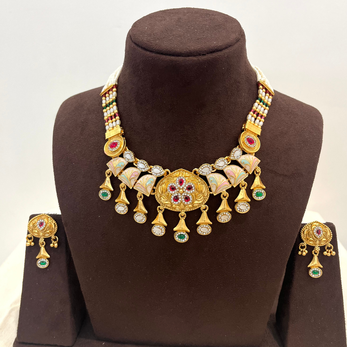 shreya  Necklace