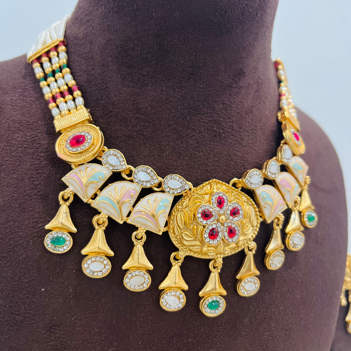 shreya  Necklace