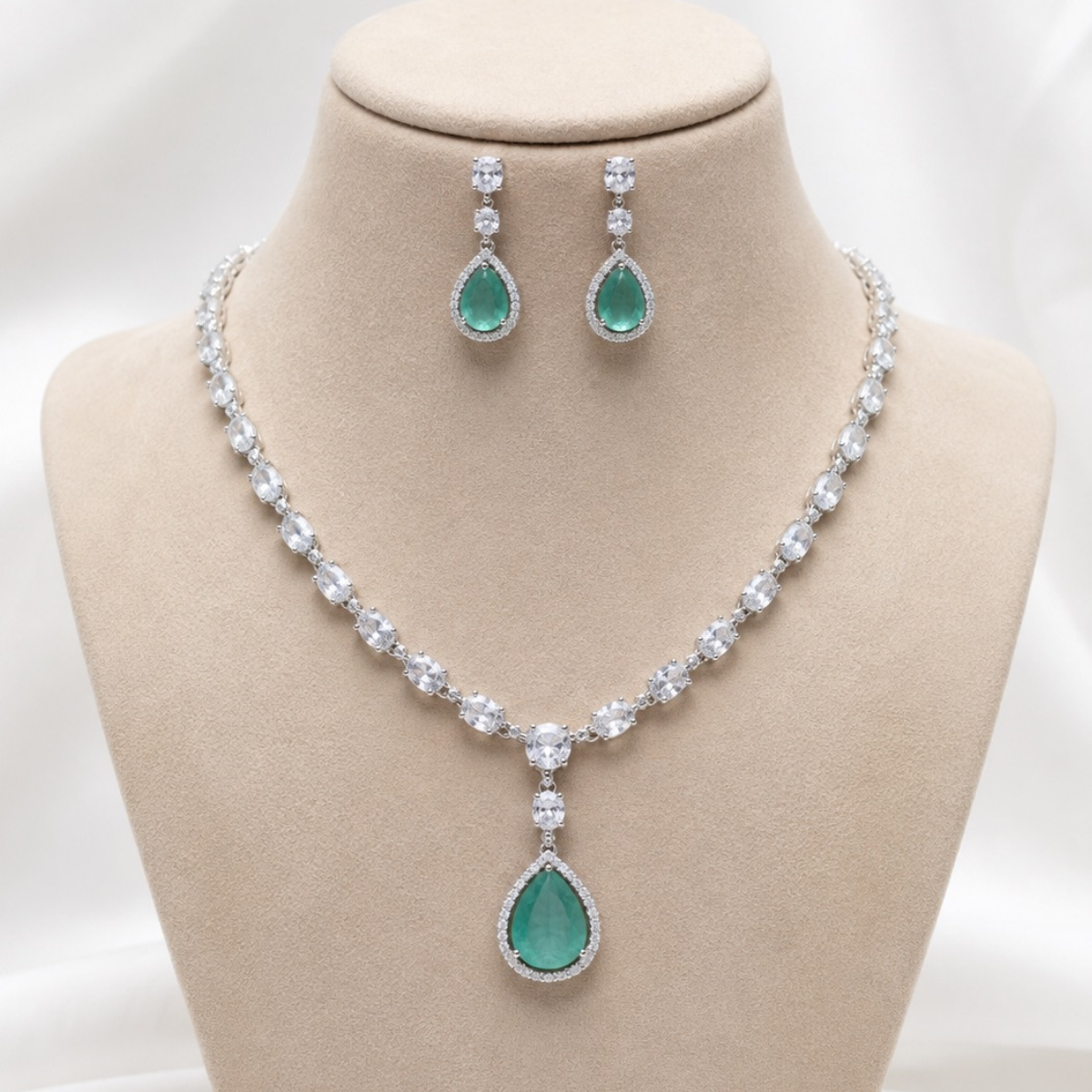 Ad Diana Mint Stone Necklace