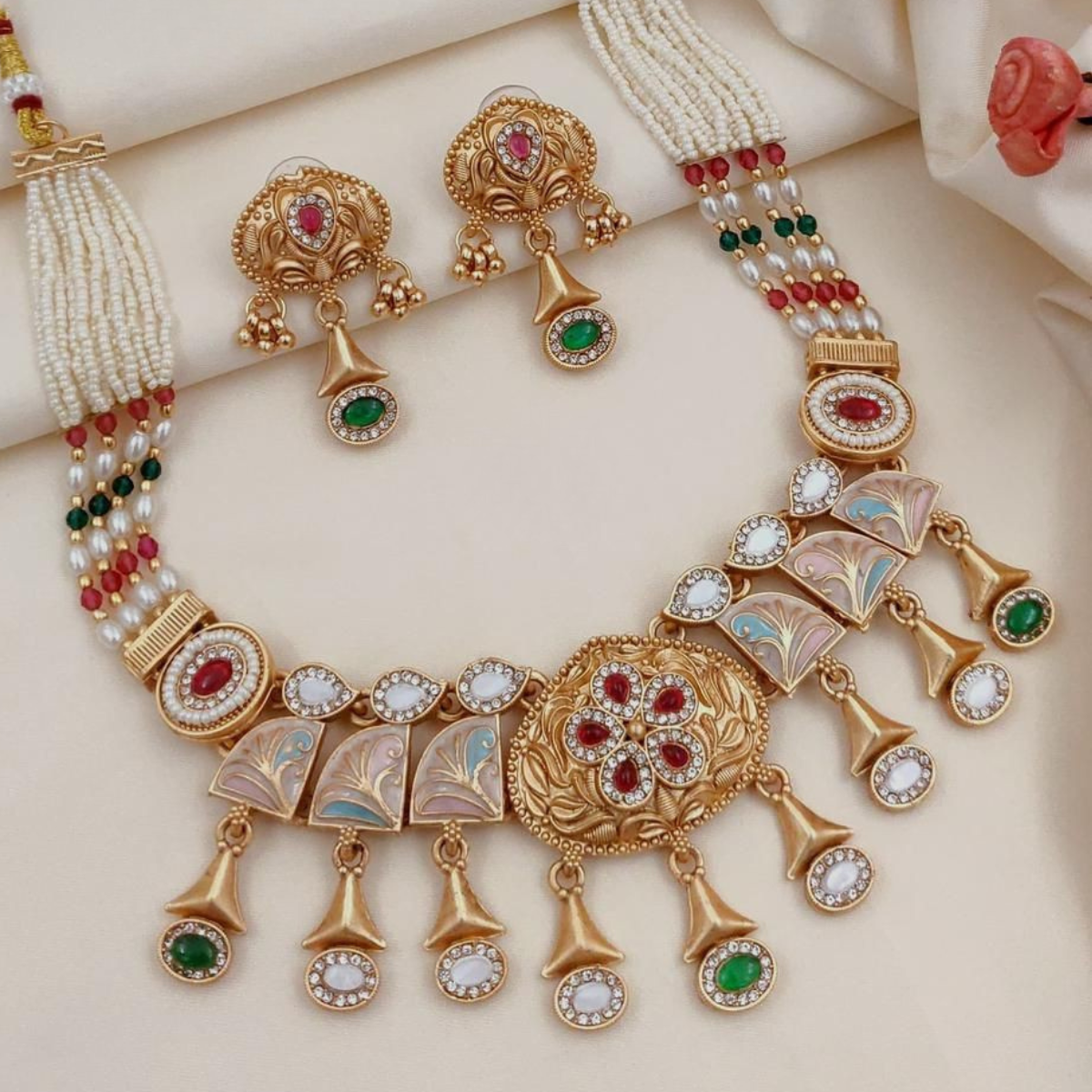 shreya  Necklace